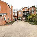 Berkshire Apartment 11Helena House Lux Studio Apartment